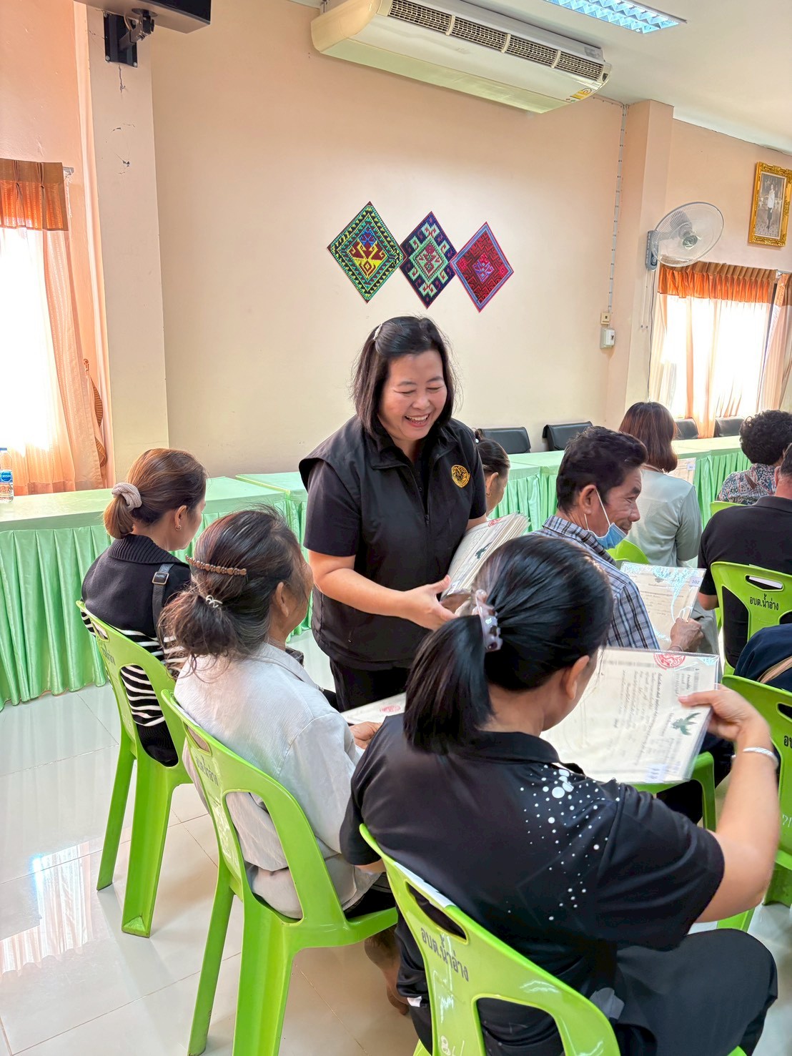 title - ส.ป.ก. อุตรดิตถ์ จัดกิจกรรมบริการประชาชน ภายใต้โครงการ “ศูนย์ปริการประชาชนเคลื่อนที่ (Mobile Unit)